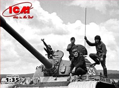 ICM 1/35 Soviet Tank Crew (1979-1988) (3 tankmen) Plastic Model Kit ICM35601