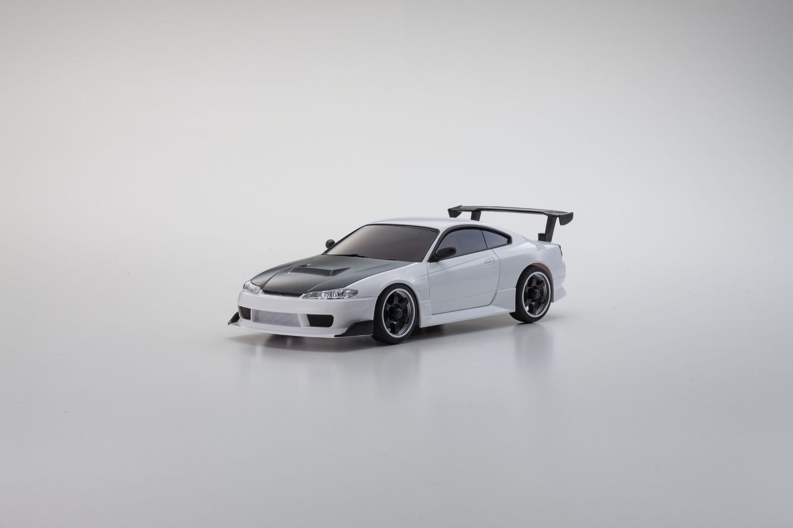 KYO-32647W Kyosho Mini-Z Nissan Silvia S15 Equipped with GT Wing White AWD MA-020 Readyset Kyosho