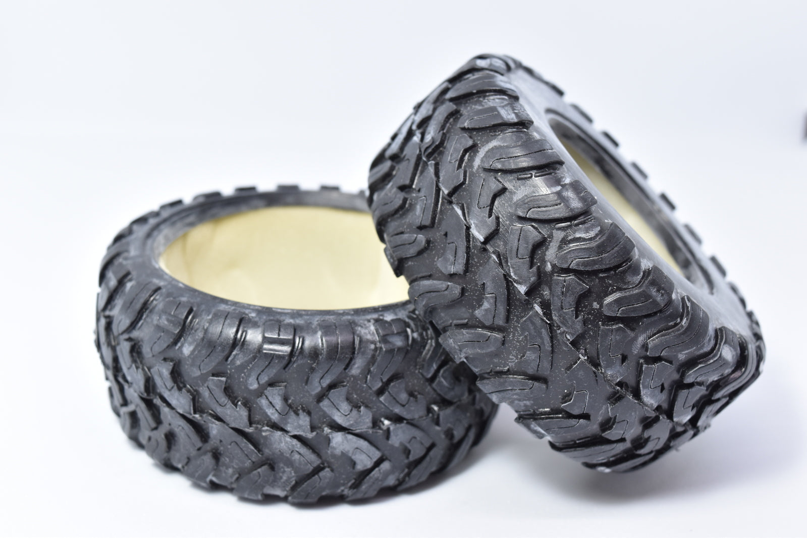 RH-10522 Tyres & insert for Coyote River Hobby