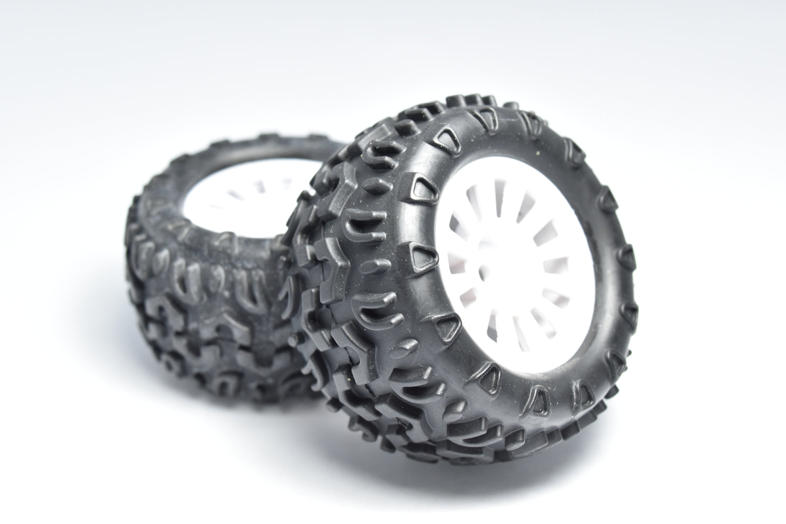 RH-18081 Truck Tyre Set River Hobby