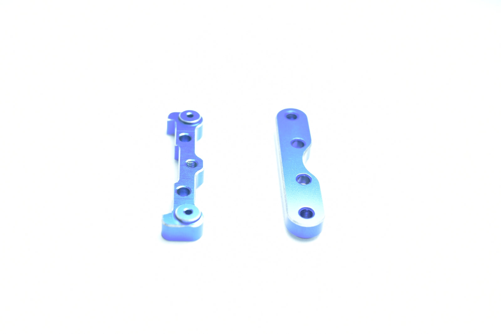 RH-18915 Front Suspension Holder, Alum, 2 pcs River Hobby