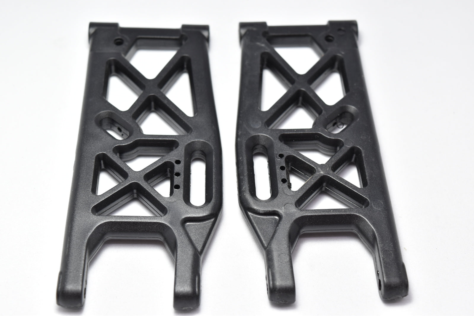 RH-86004 Rr lower arms River Hobby