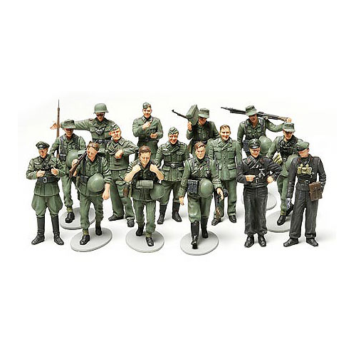 T32530 TAMIYA 1/48 GER. INFANTRY ON MANEUVER Tamiya