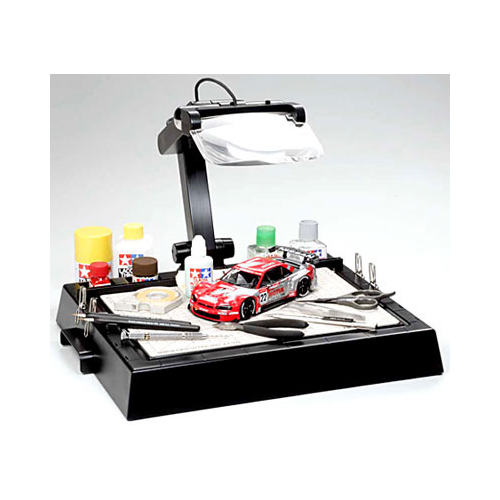 TAMIYA WORK STAND W/MAGNIFYING LENS Tamiya