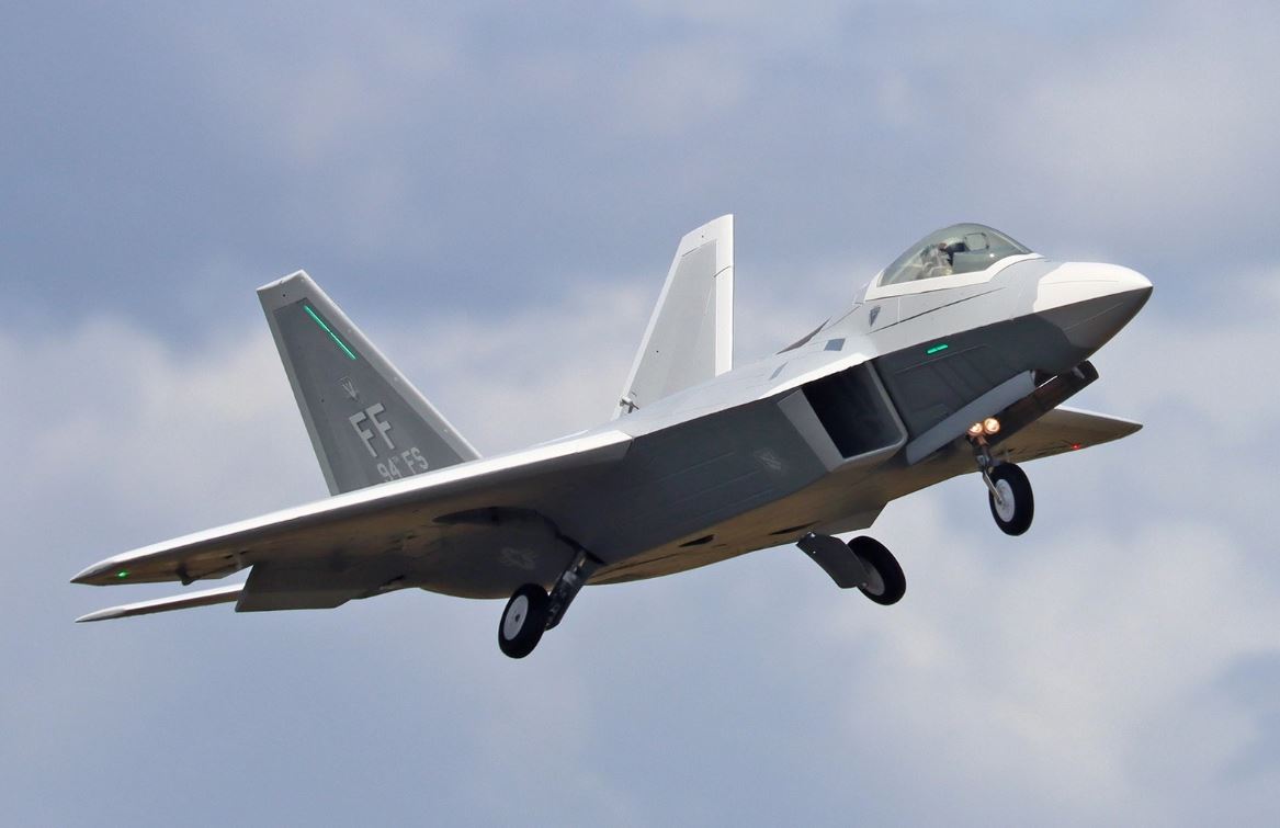 Freewing F-22 Raptor V2 Ultra Performance 8S 90mm EDF Jet - PNP FJ31335P