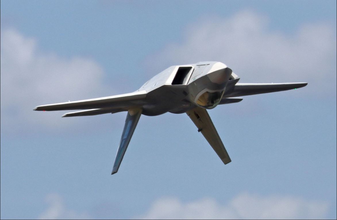 Freewing F-22 Raptor V2 Ultra Performance 8S 90mm EDF Jet - PNP FJ31335P
