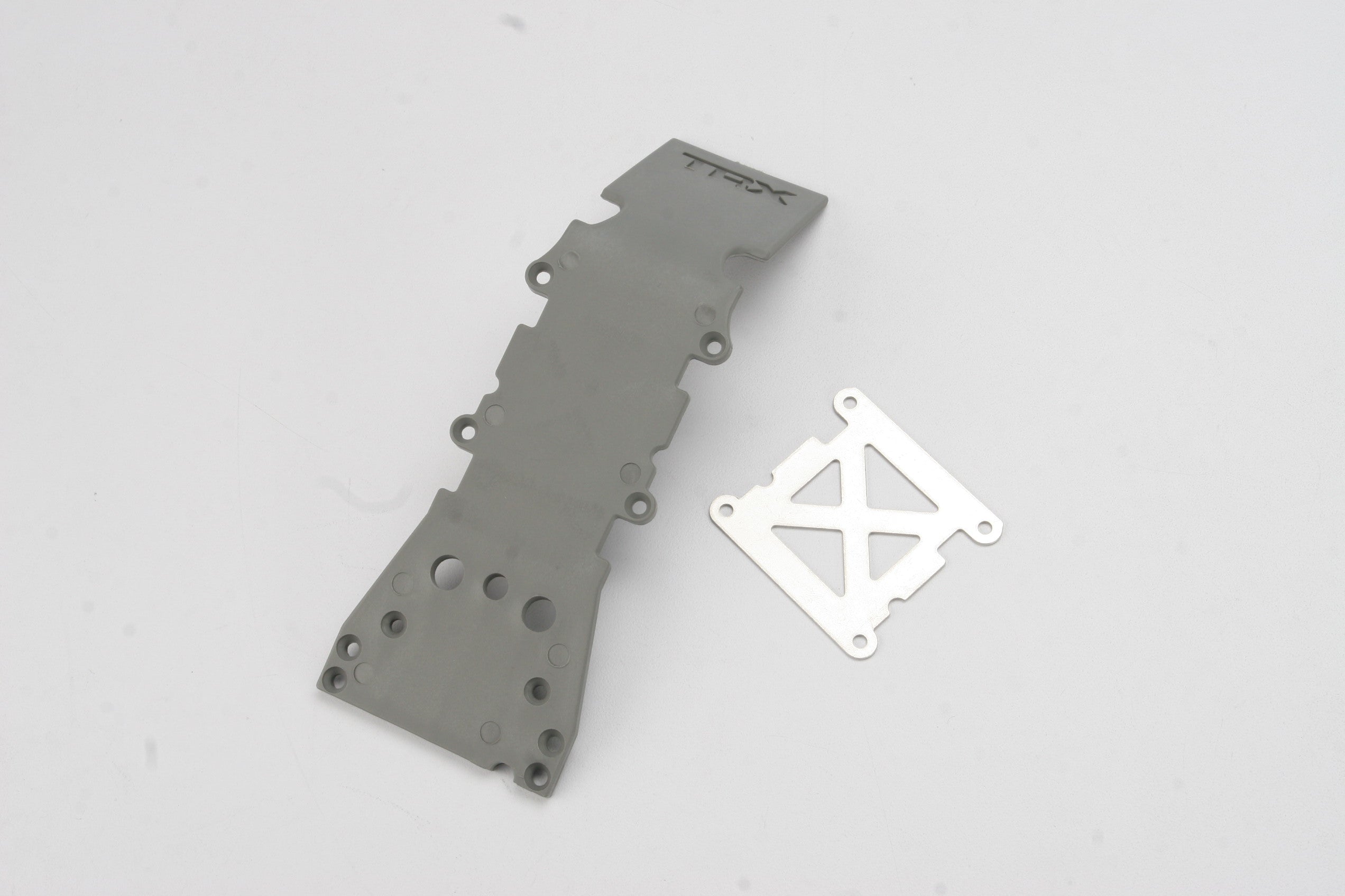 TRAXXAS SKIDPLATE FRNT PLASTIC
