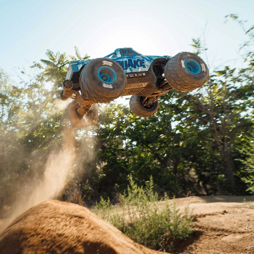 Arrma Quake 4S BLX 1/8 4X4 Monster Truck, RTR, White/Blue ARA4437T2 Due Mid Dec