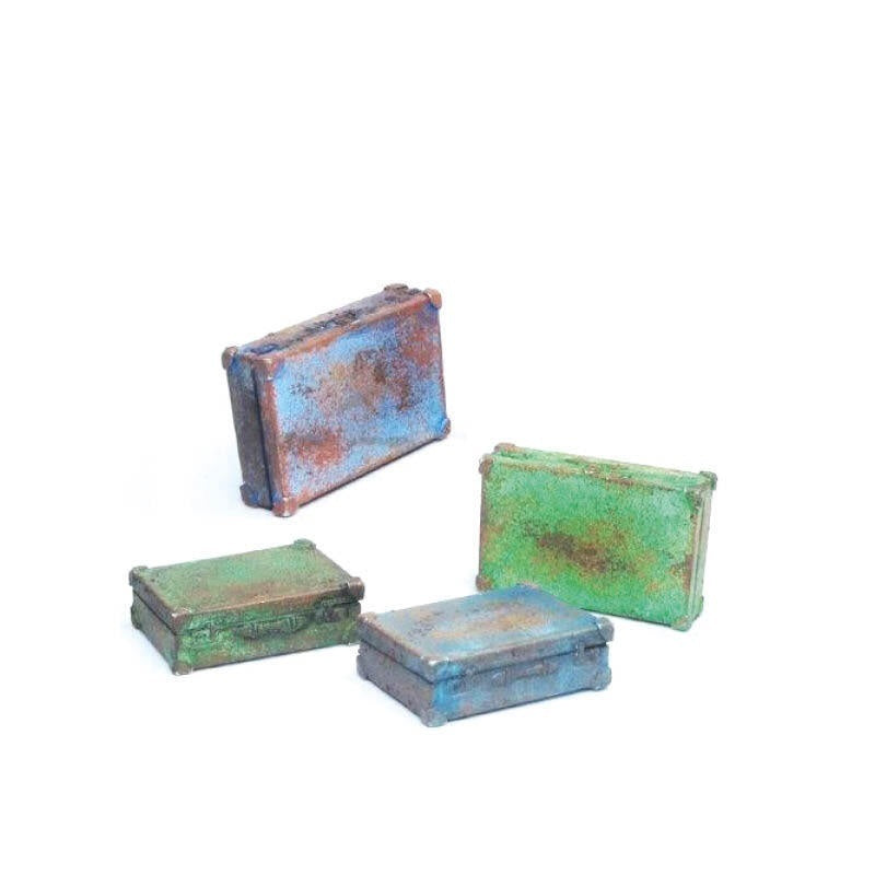 AVSC226 Vallejo Metal Suitcases Diorama Accessory [SC226] Vallejo