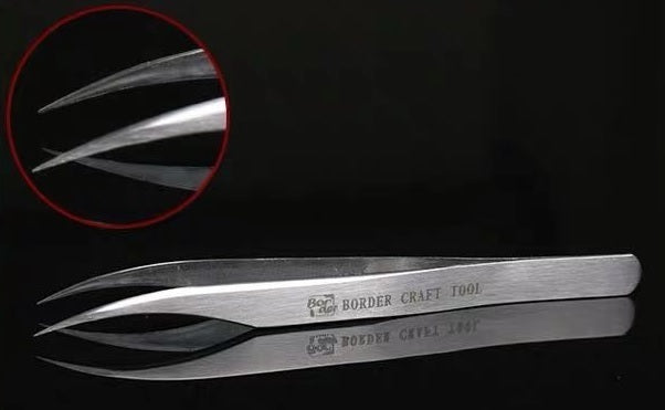 Border Model Curved Tipped Model Tweezers