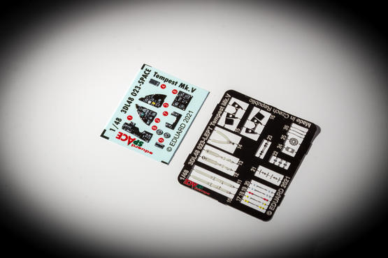 ED3DL48023 Eduard 1/48 Tempest Mk.V SPACE 3D Decals Eduard