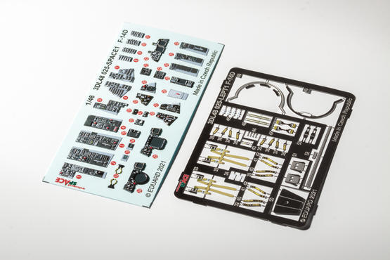 ED3DL48025 Eduard 1/48 F-14D Space3D Decals Eduard