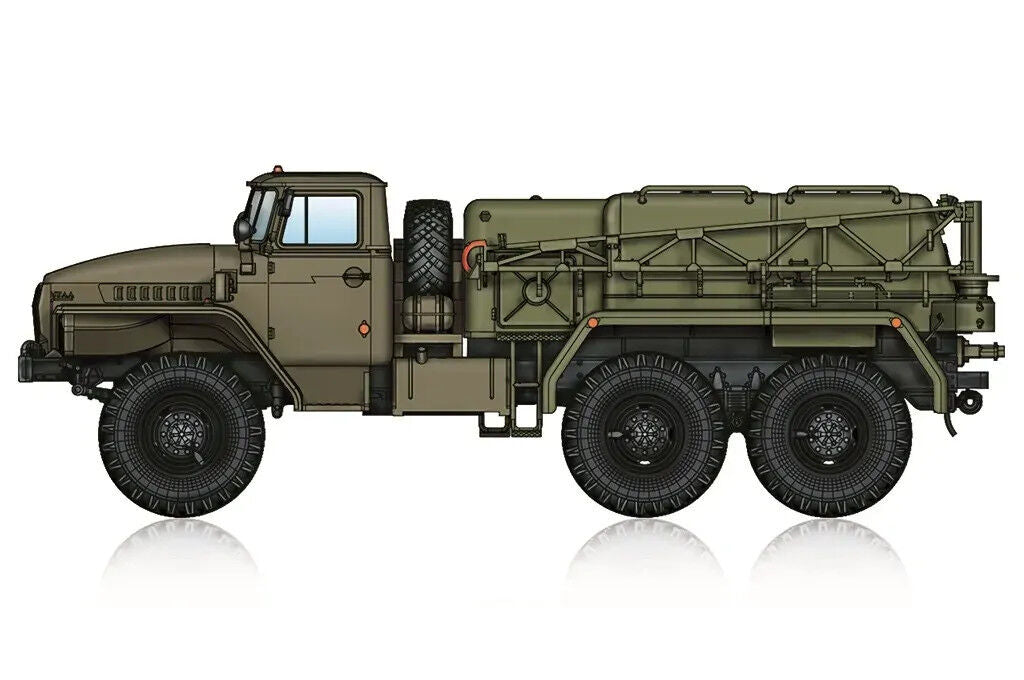 HobbyBoss 1/72 APA-5D Airport Starter Vehicle Plastic Model Kit