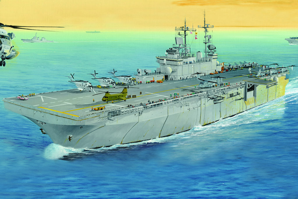 HB83402 HobbyBoss 1/700 Wasp LHD-1 Plastic Model Kit [83402] HobbyBoss