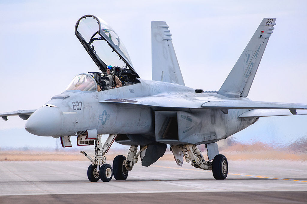 HB85813 HobbyBoss 1/48 F/A-18F Super Hornet Plastic Model Kit [85813] HobbyBoss