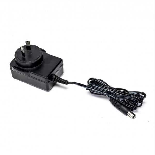 P9102W HORNBY DIGITAL TRANSFORMER 15V 1A - USE WITH APP BASED CONTROL SYSTEM