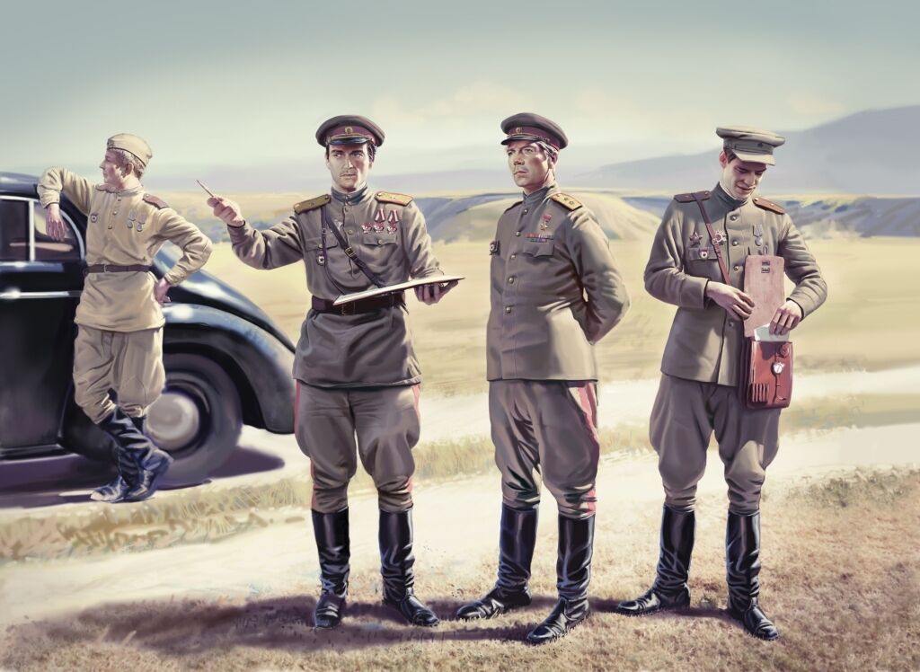 ICM 1/35 Soviet Staff Personnel (1943-1945) (4 Figures) Plastic Model Kit