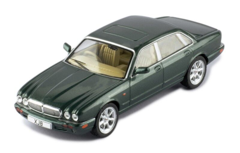 IXO Models 1/43 Jaguar XJ8 (X308) 1998 Green