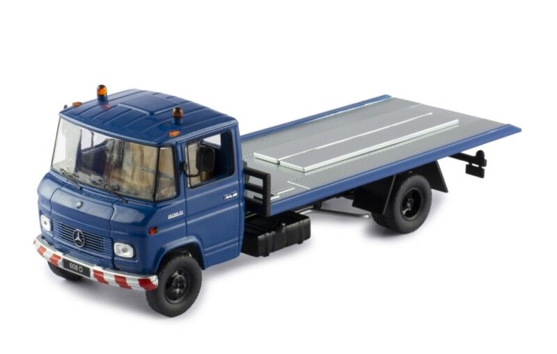 IXO Models 1/43 Mercedes-Benz L608 D (Winch Truck) Blue 1980