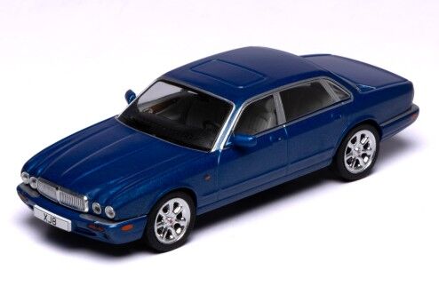 IXO Models 1/43 Jaguar XJ8 (X308) 1998 Metallic Blue