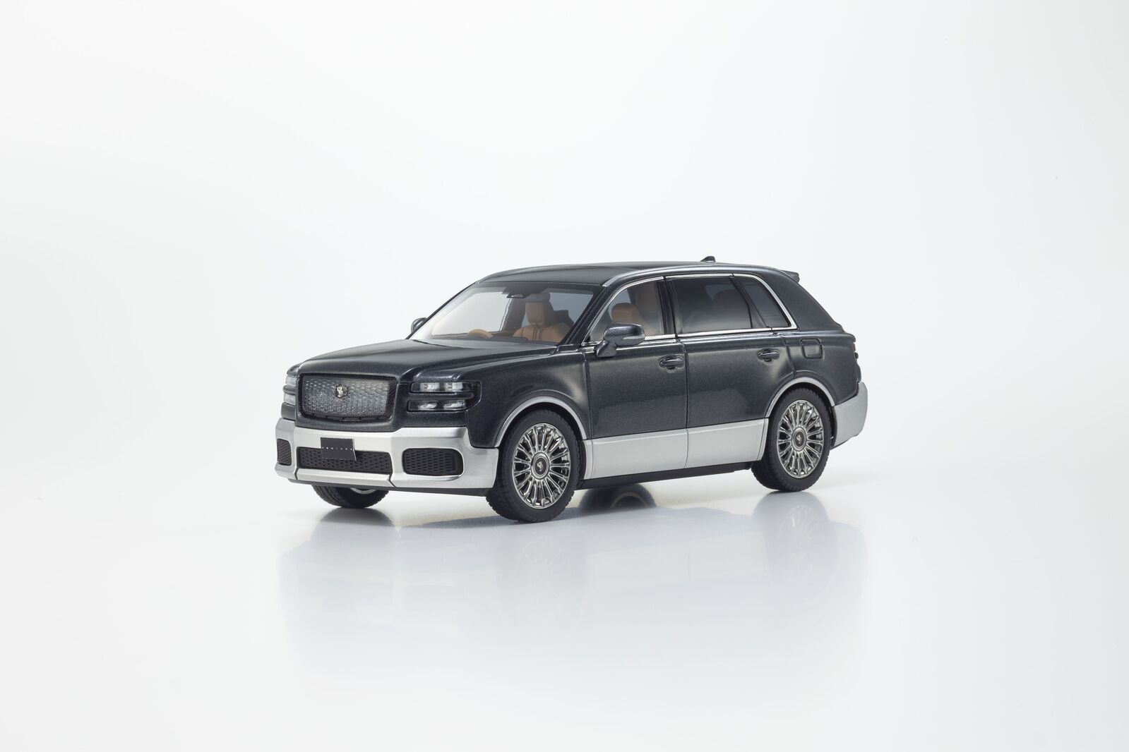 Kyosho 1/43 Toyota Century Prominent Gray/Silver Diecast Model Car