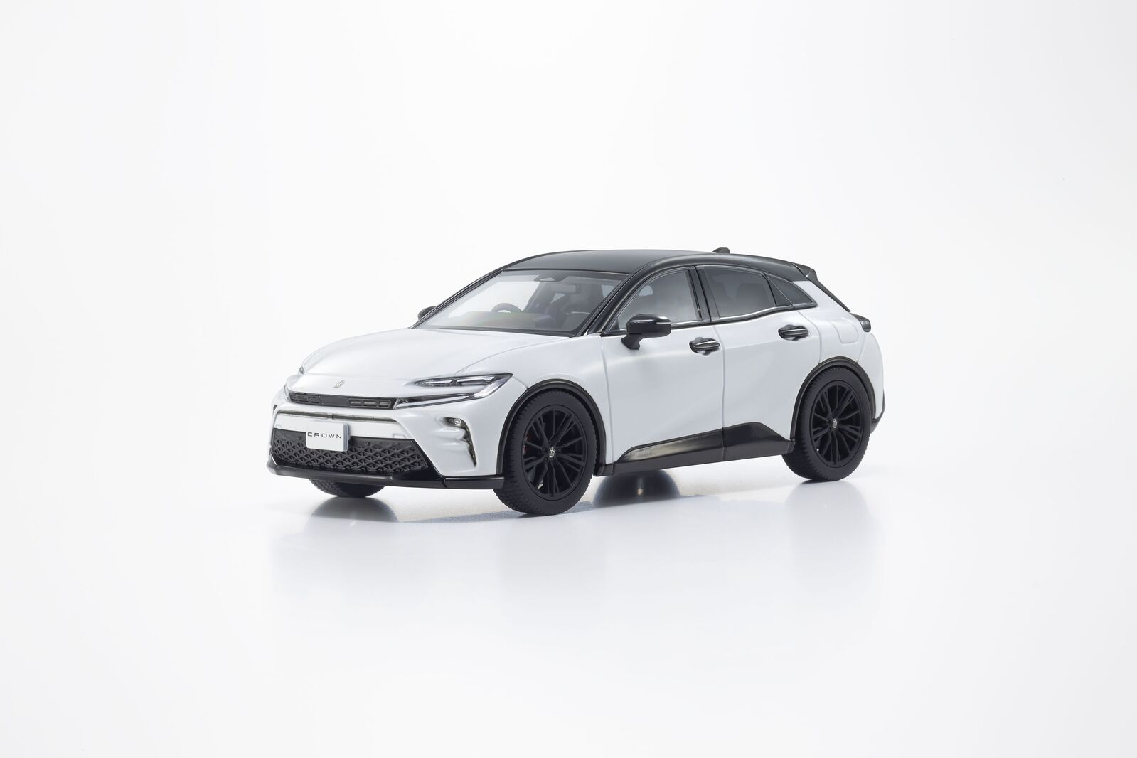 Kyosho 1/43 Toyota CROWN Sport RS White Diecast Model Car