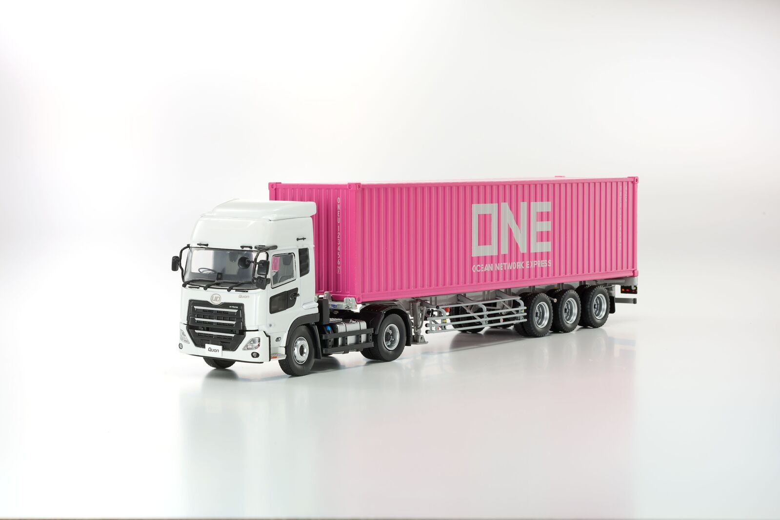 Kyosho 1/43 UD Quon Container Trailer (ONE) Diecast Model Truck