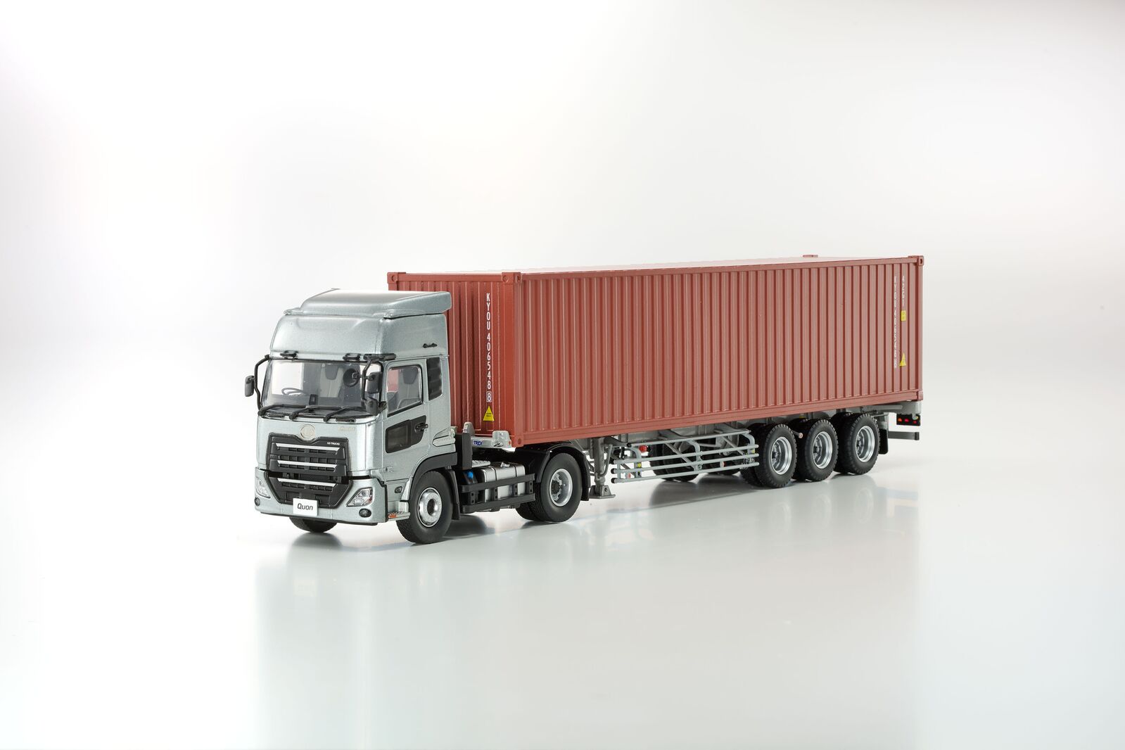 Kyosho 1/43 UD Quon Container Trailer (Brown) Diecast Model Truck