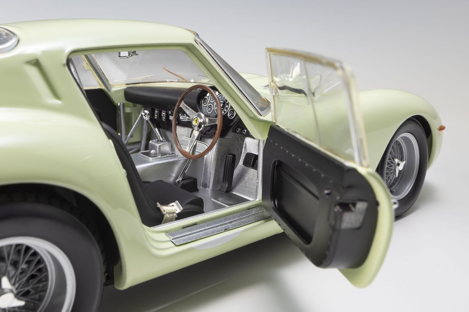 Kyosho Original 1/18 Ferrari 250GTO 1962 LM #20 (Light Green) Diecast Model Car