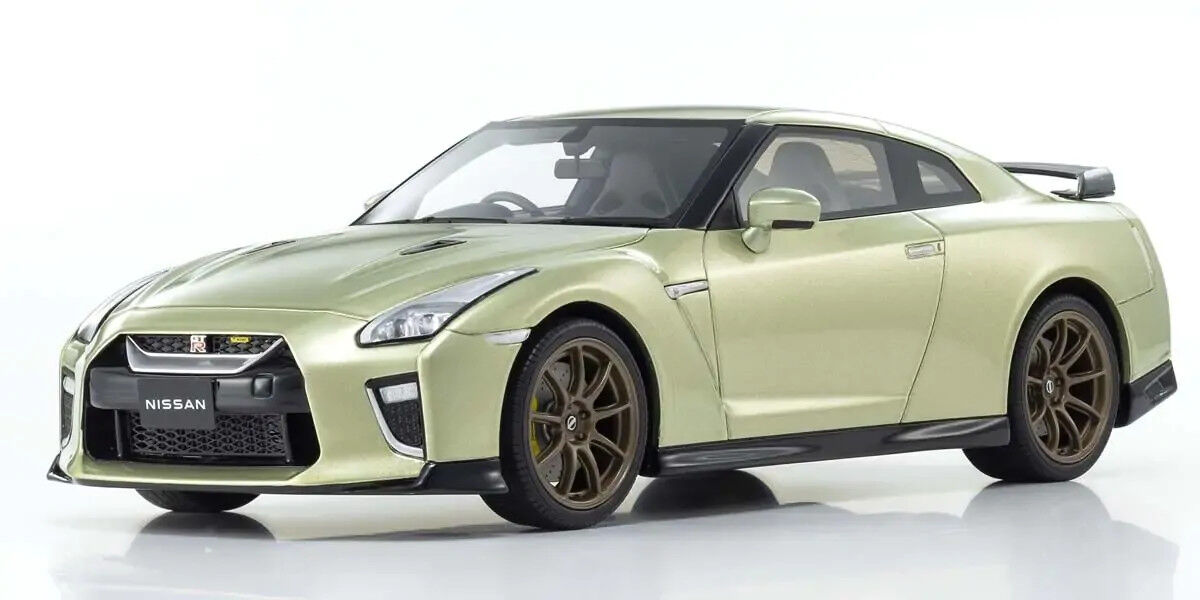 Kyosho 1/18 Nissan GT-R Premium Edition T-Spec (Millennium Jade) Resin Model Car