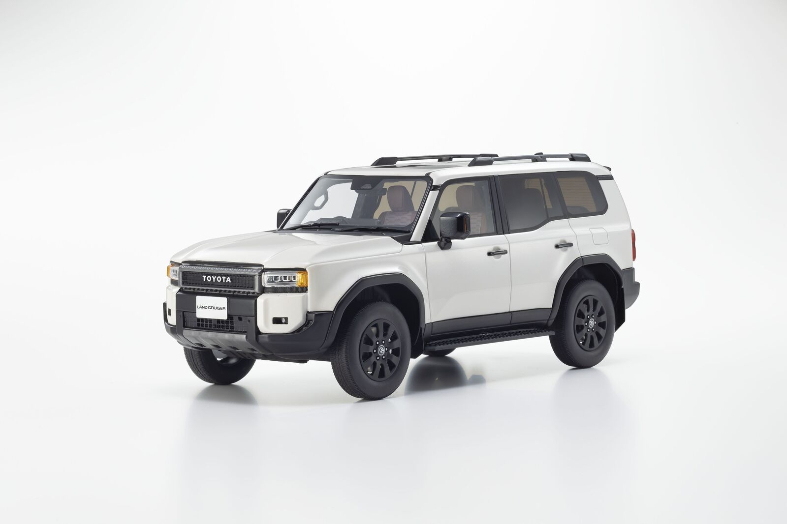 Kyosho 1/18 Toyota Land Cruiser 250 (White) Resin Model Car