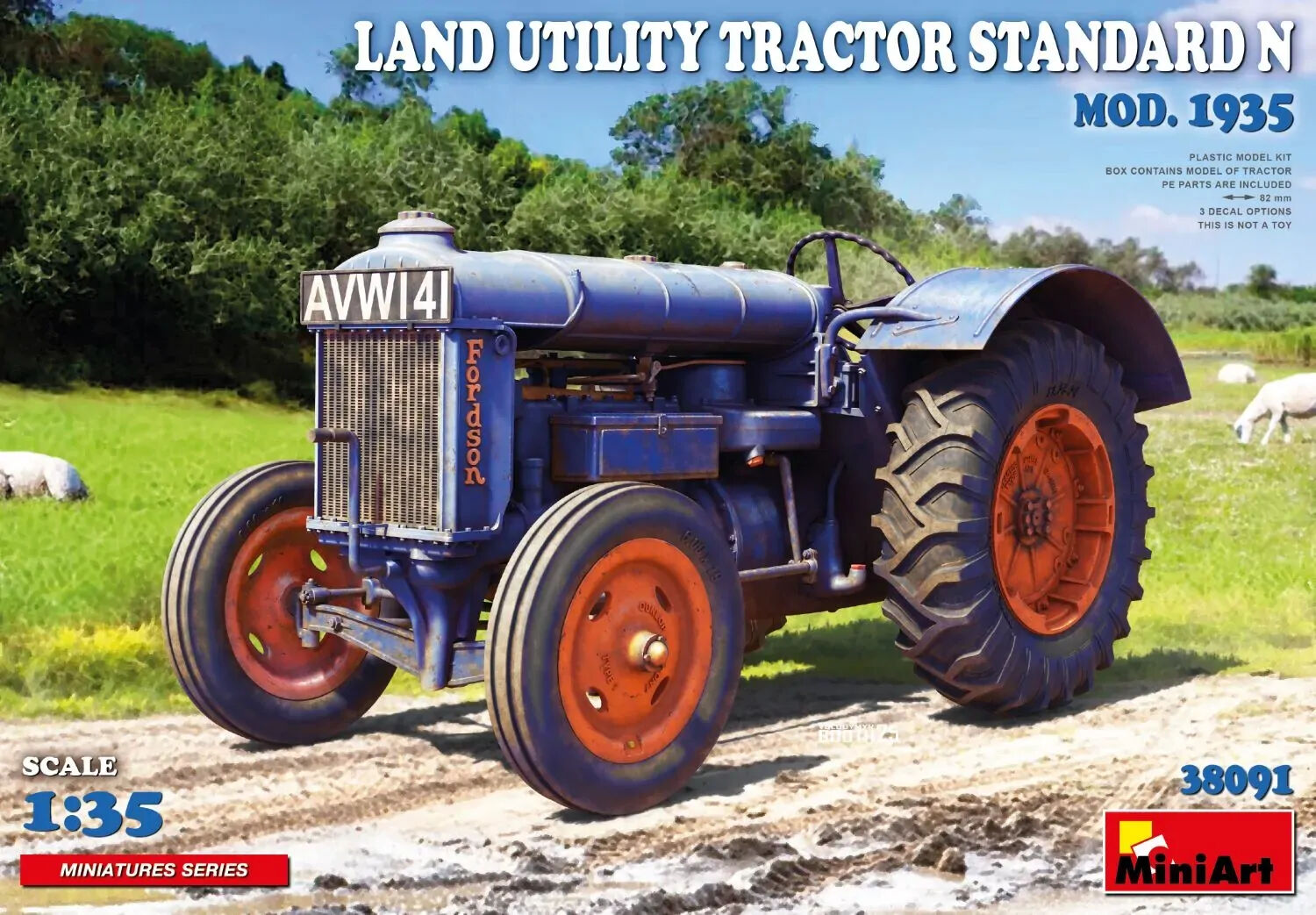 MiniArt 1/35 Land Utility Tractor Standard N Mod. 1935 Plastic Model Kit