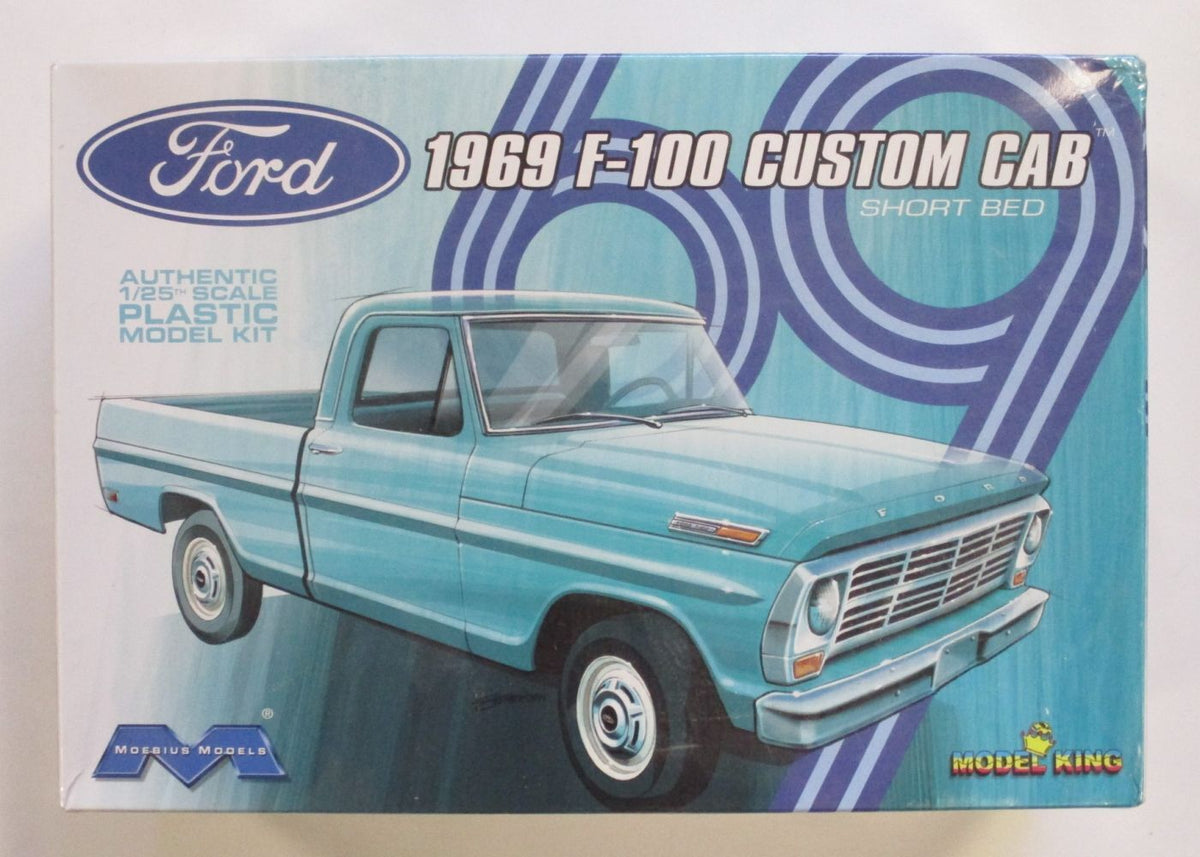 Moebius 1/25 1969 F-100 Custom Cab Short Bed Plastic Model Kit MO1227