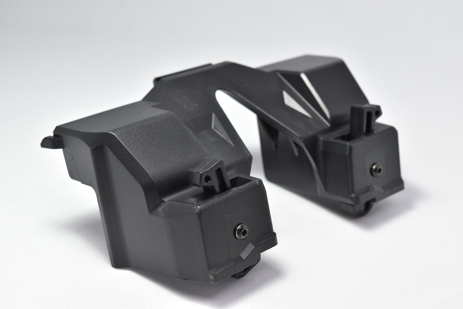 P10-002 Battery compartment cover UDI