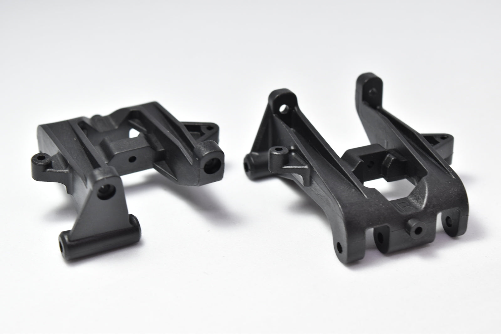 P10-005 Front shock towers(L/R) UDI