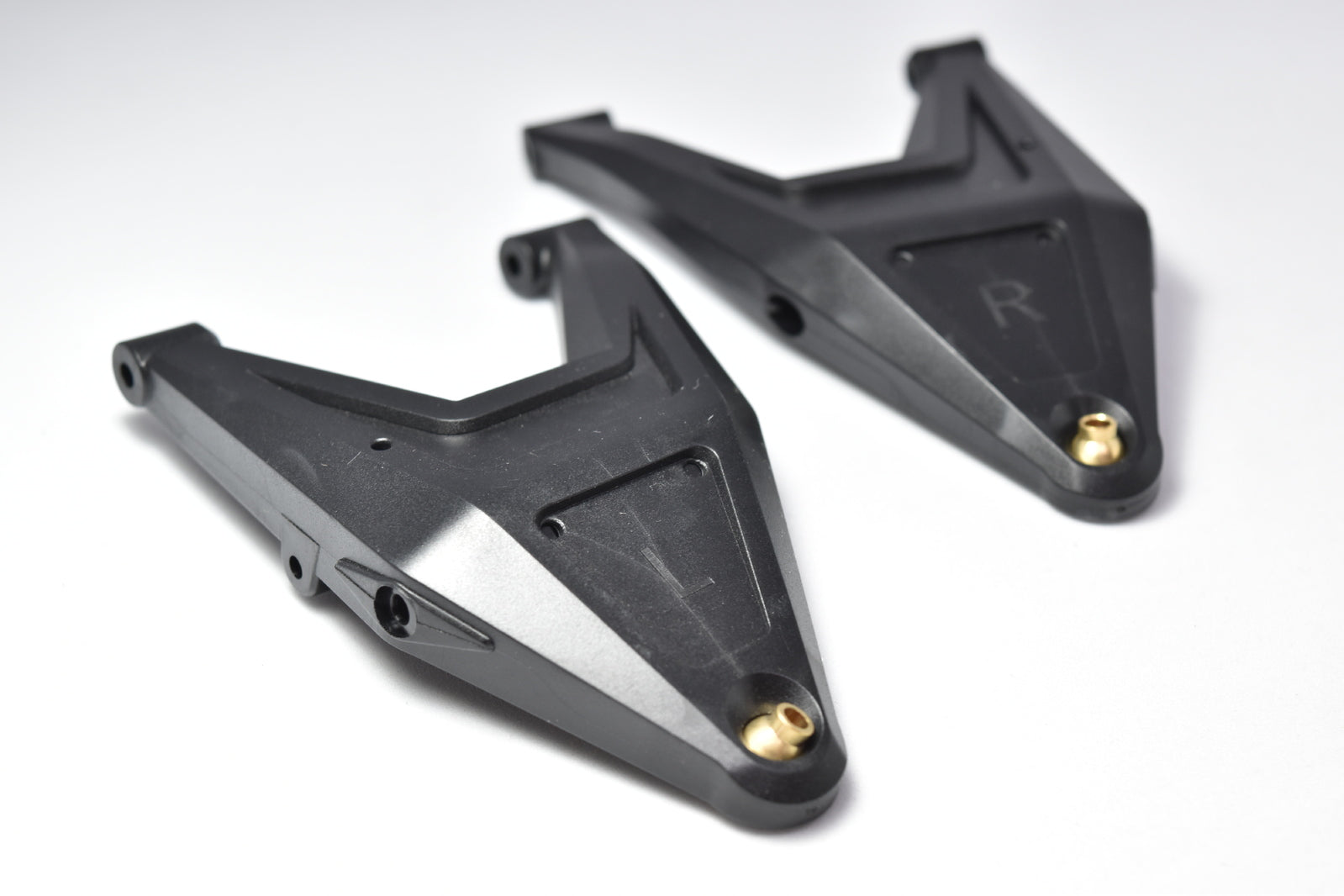 P10-007 Front lower suspension arm(L/R) UDI