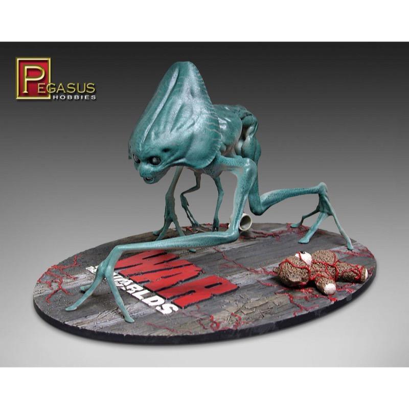 Pegasus 1/8 Alien Creature - "War of the Worlds", pre-built PEG-9907