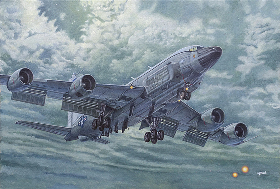 Roden 1/144 Boeing RC-135V/W Rivet Joint Plastic Model Kit