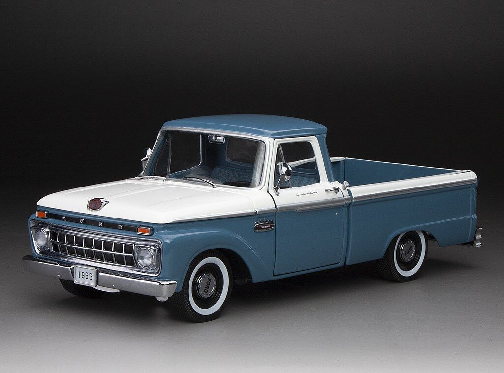 Sun Star 1/18 1965 Ford F-100 Custom Cab Pickup - Marlin Blue/White