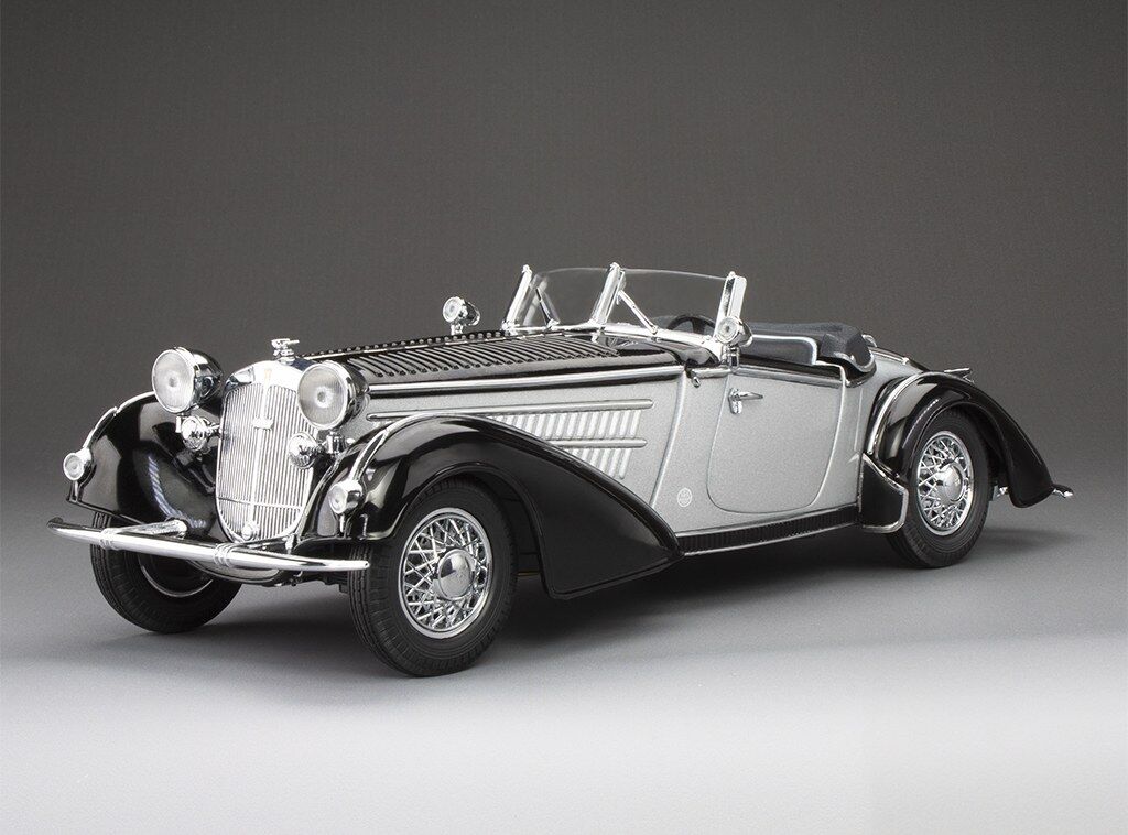 Sun Star 1/18 1939 Horch 855 Roadster - Black / Silver