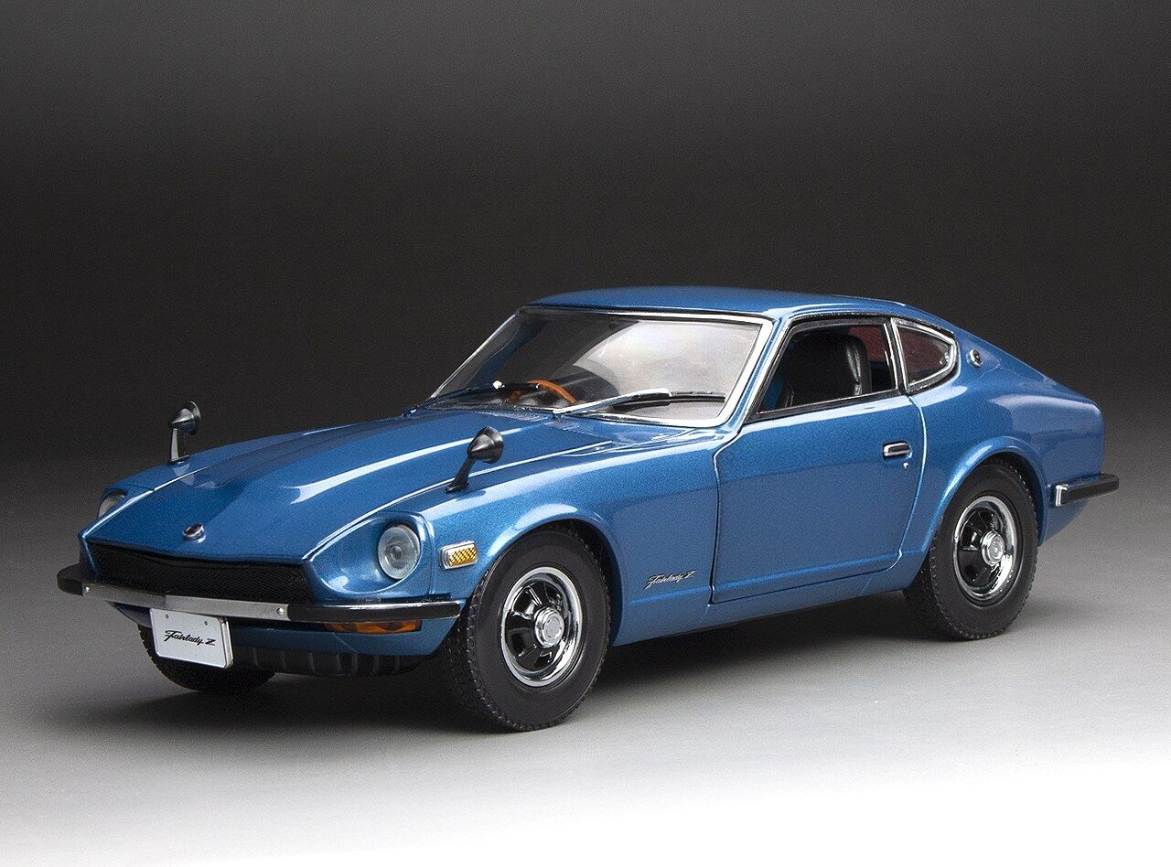 Sun Star 1/18 1970 Fairlady Z (S30) - Blue (RHD)