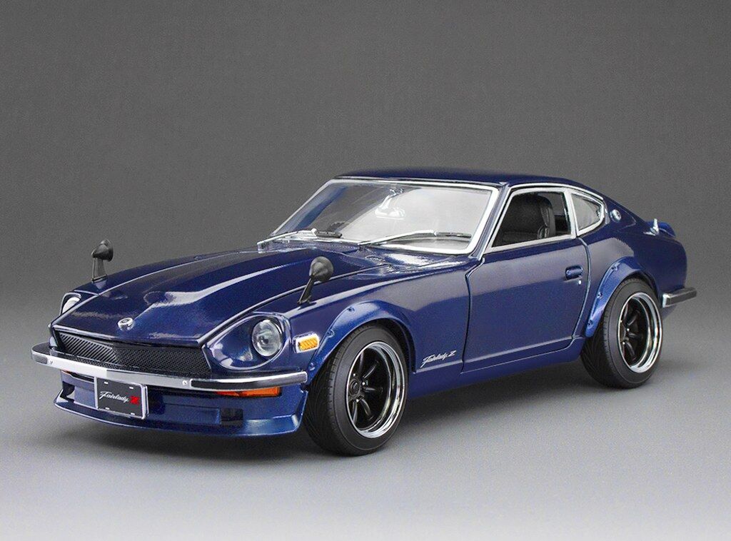 Sun Star 1/18 1971 Fairlady Z (S30) - Midnight Blue (RHD)
