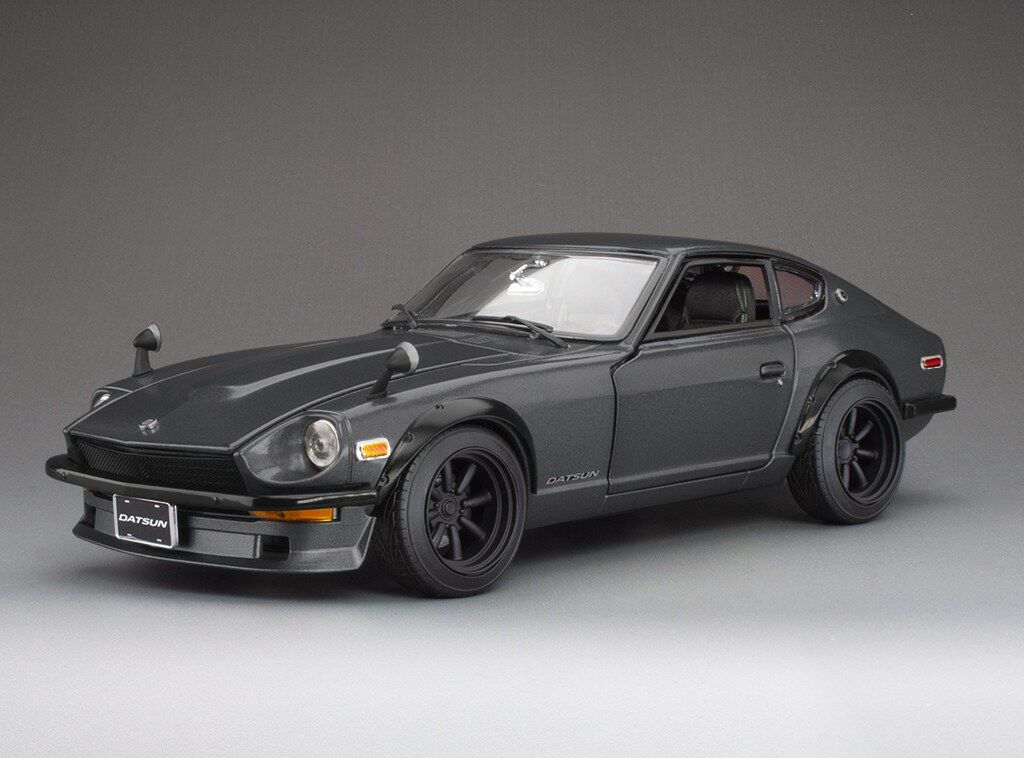 Sun Star 1/18 1971 Datsun 240Z - Dark Gray