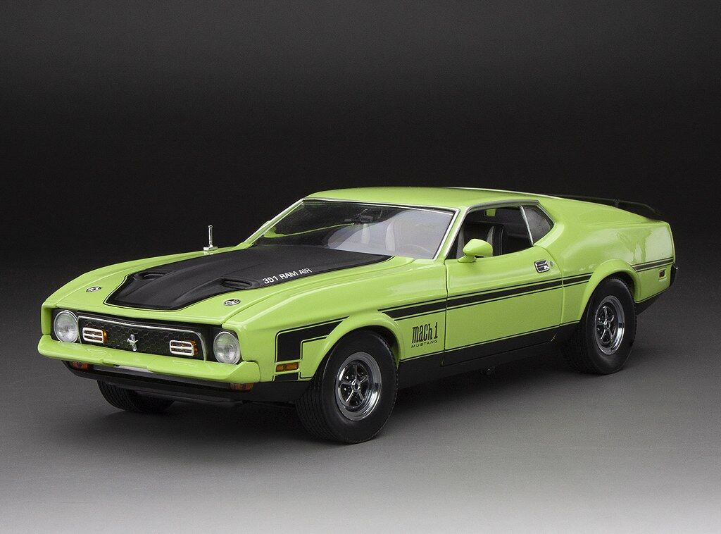 Sun Star 1/18 1971 Ford Mustang MACH 1 - Grabber Lime