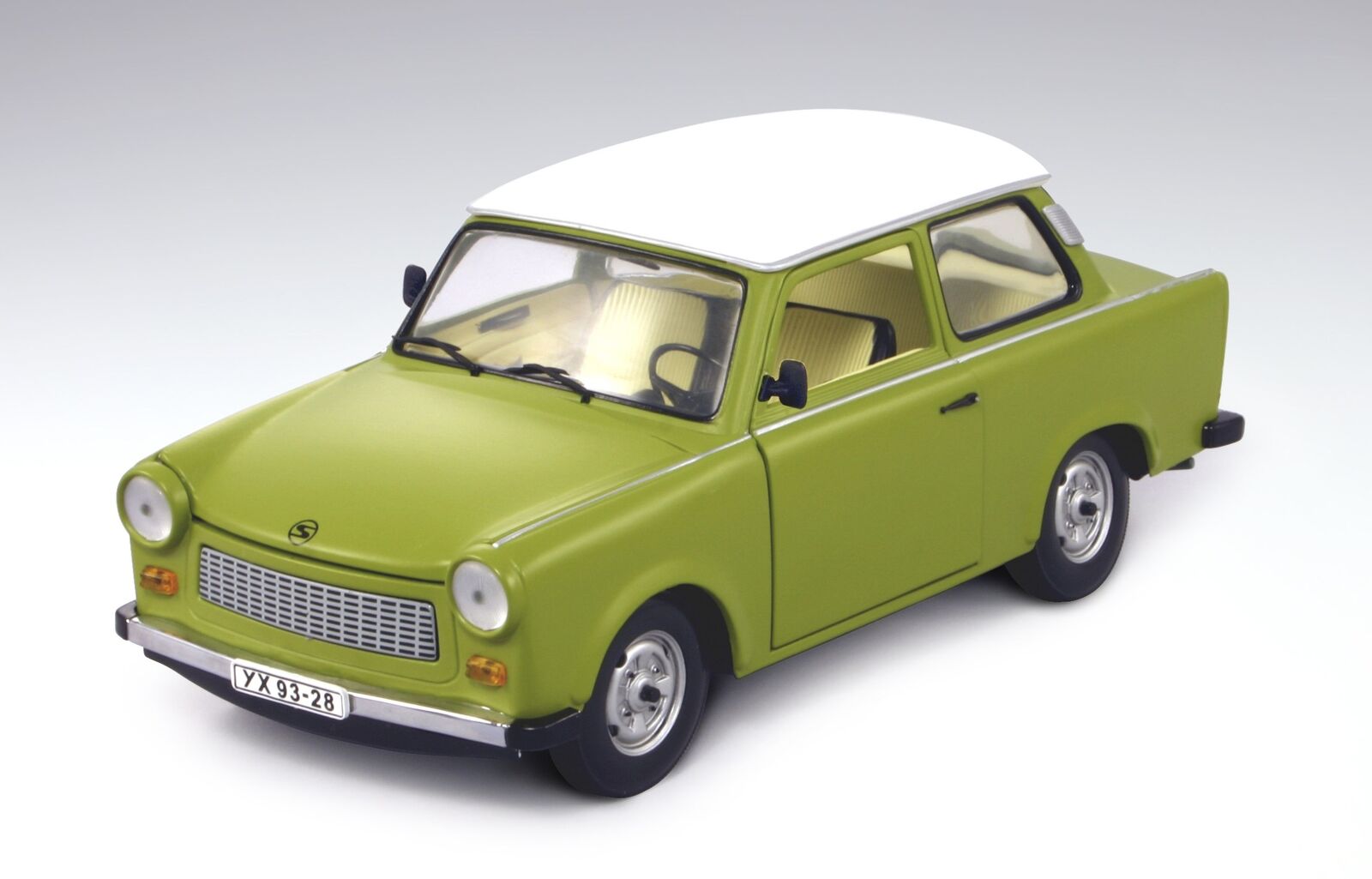 Sun Star 1/18 Trabant 601 - Green