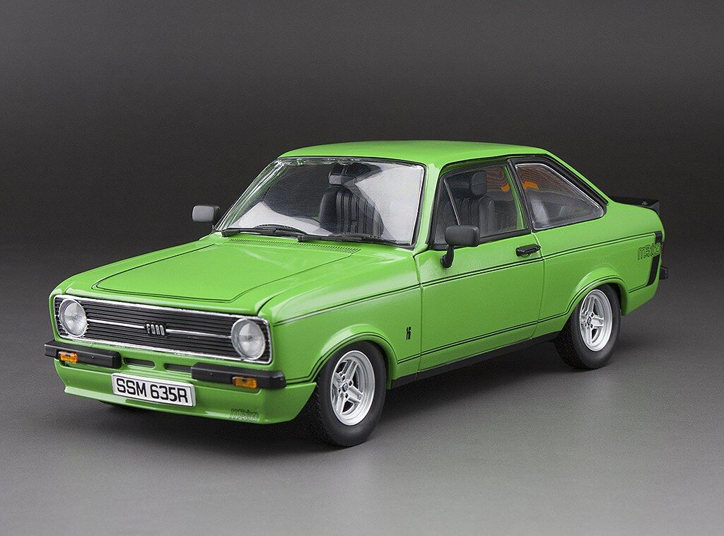 Sun Star 1/18 1976 Ford Escort MKII RS Mexico -Signal Green (RHD)