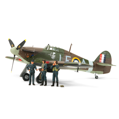 T37011 TAMIYA 1/48 HURRICANE MKI W/3 FIGURES