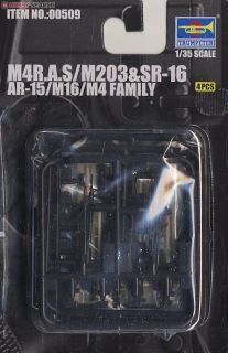 TR00509 Trumpeter 1/35 AR-15/M16/M4 FAMILY-SR16 (4 units) Trumpeter