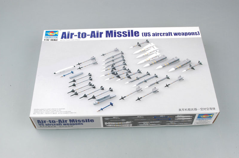 TR03303 Trumpeter 1/32 US aircraft weapons-- Air-to-Air Missile Trumpeter