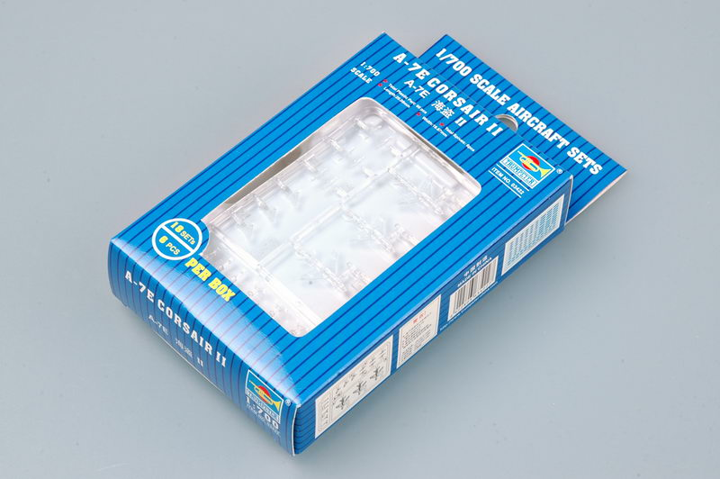 TR03422 Trumpeter 1/700 A-7E CORSAIR II (18 pcs/box) Trumpeter